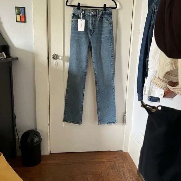Frame Denim Women's The Ruler Straight Leg Jeans in light blue - Picture 6 of 7